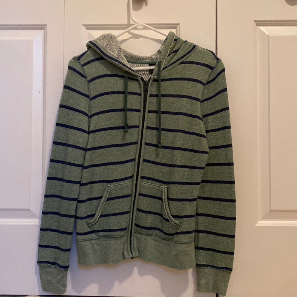 Nollie zip up sweatshirt size small